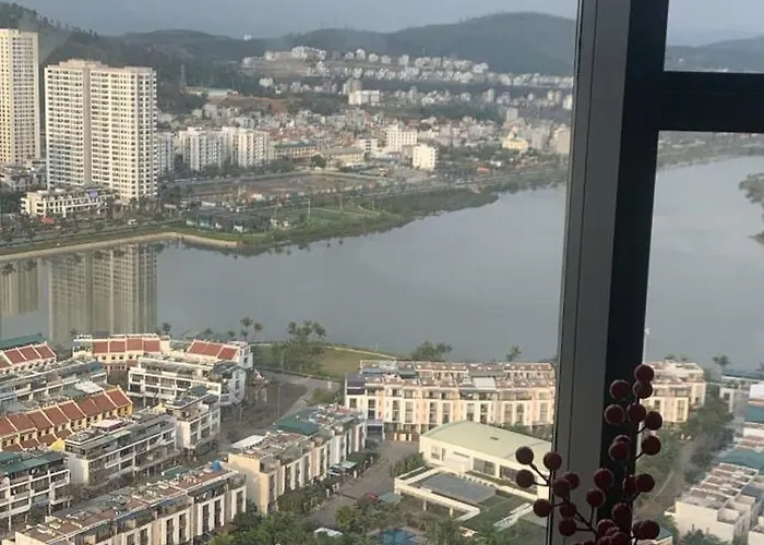 Ho Sang Trong Tai Alarcate, * Hạ Long